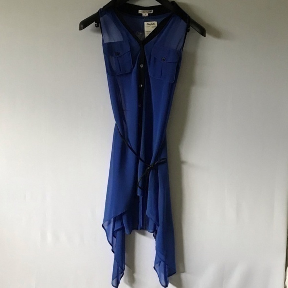 Double Zero woman’s size S blue sleeveless sheer dress